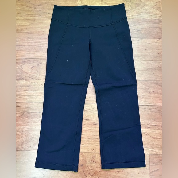 Black Lulemon Crops - Picture 5 of 7